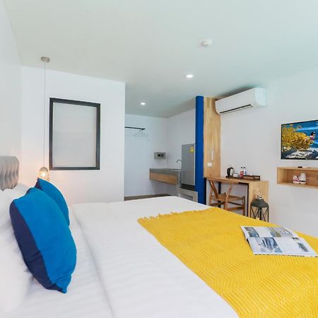 Kraam Silhouette Hotel And Cafe Phuket Chalong Bagian luar foto