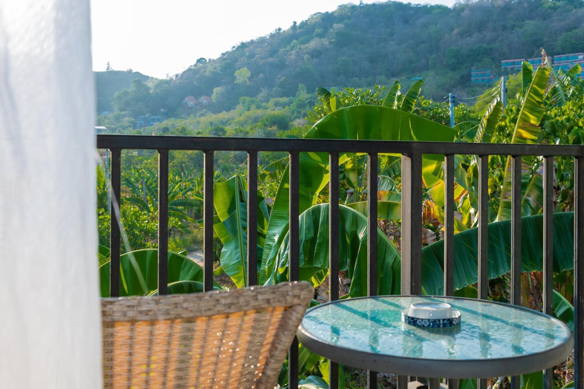 Kraam Silhouette Hotel And Cafe Phuket Chalong Bagian luar foto