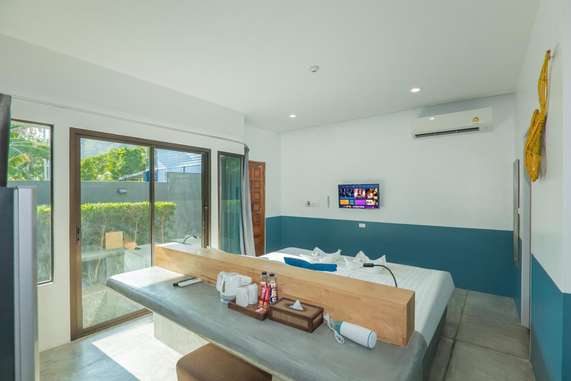Kraam Silhouette Hotel And Cafe Phuket Chalong Bagian luar foto