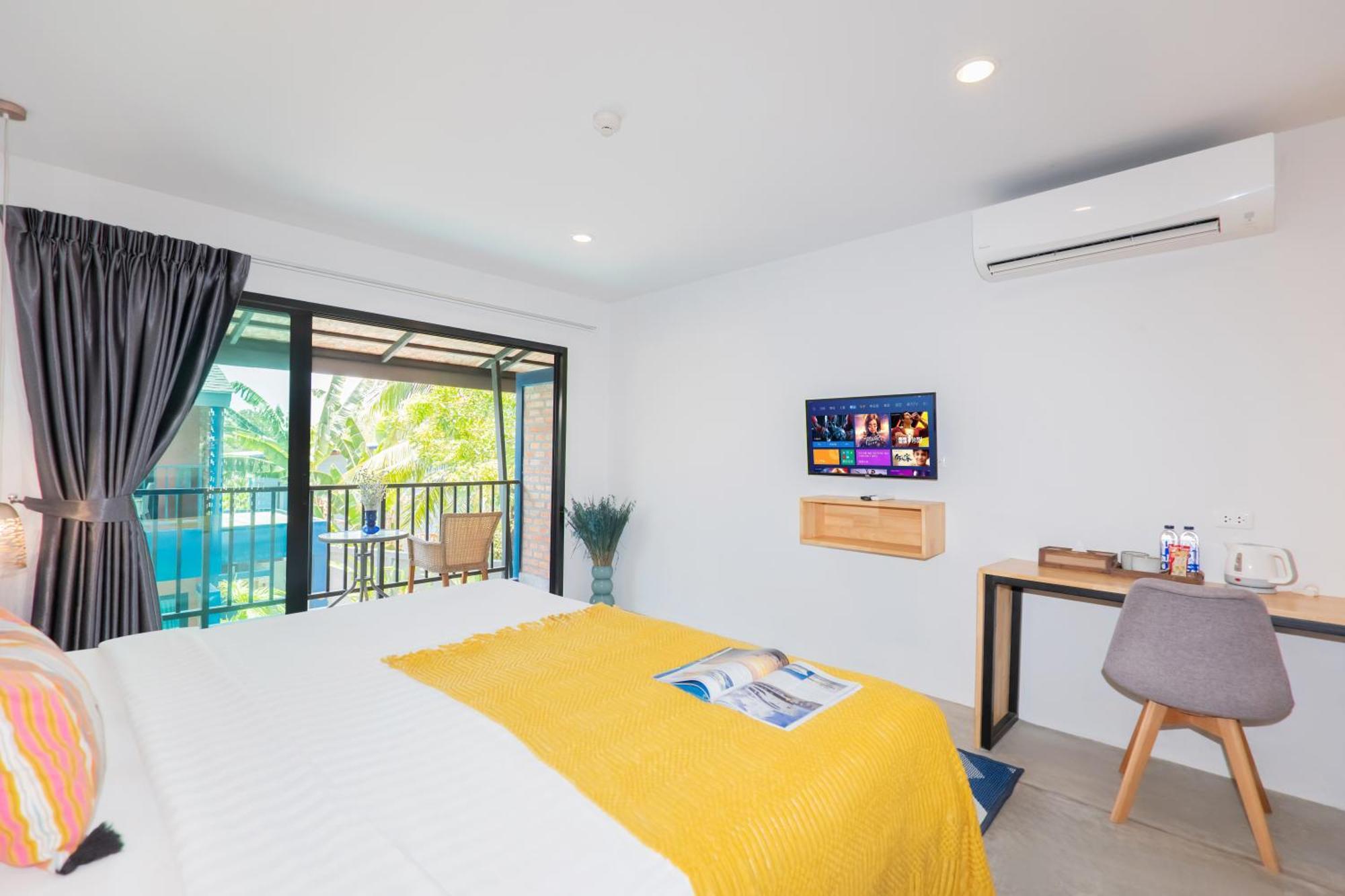 Kraam Silhouette Hotel And Cafe Phuket Chalong Bagian luar foto
